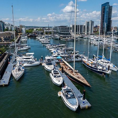 The Greenwich - Two Bedroom Apartment With Parking, Close To Ferry Terminals سوثامبتون المظهر الخارجي الصورة