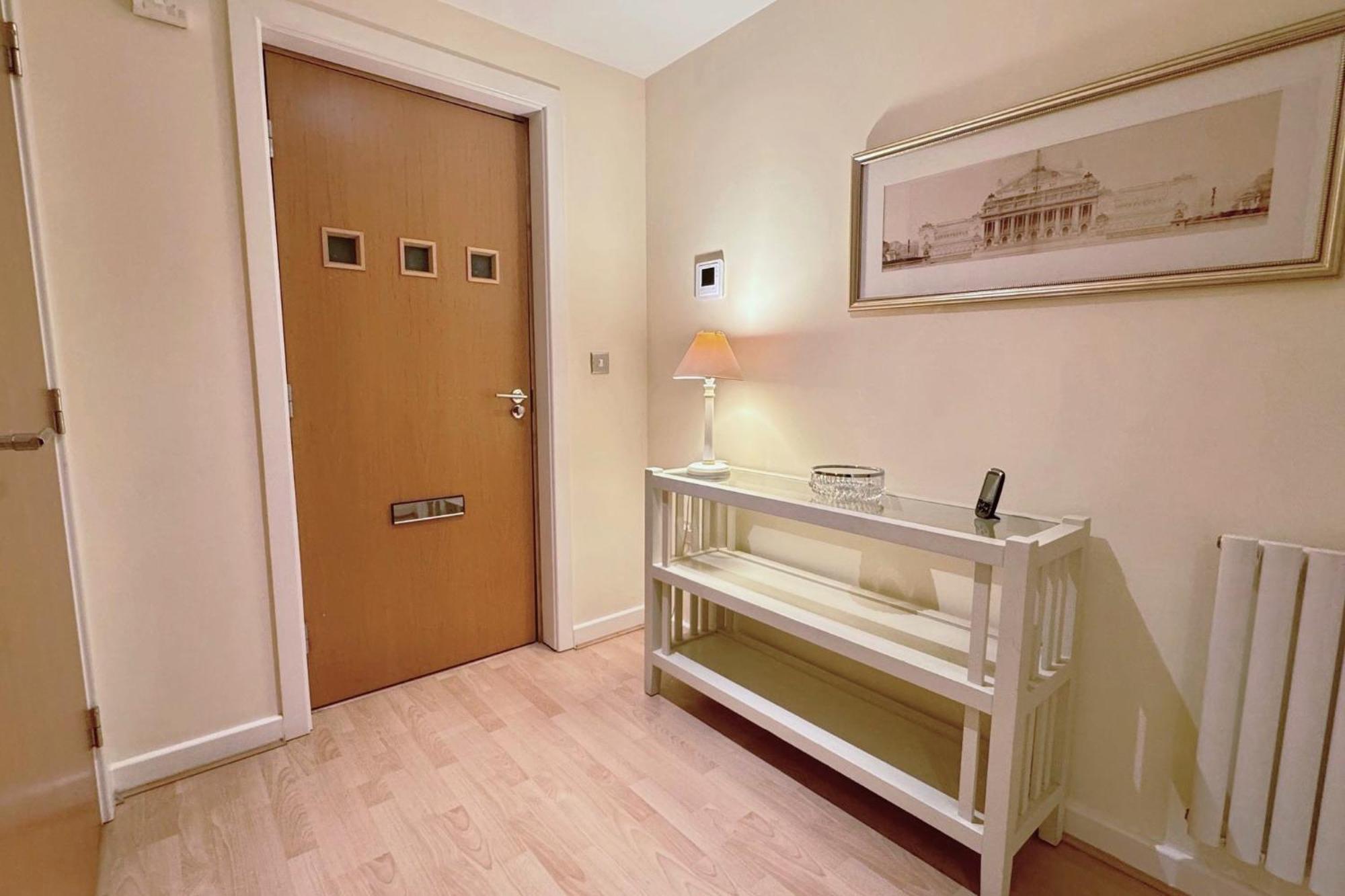 The Greenwich - Two Bedroom Apartment With Parking, Close To Ferry Terminals سوثامبتون المظهر الخارجي الصورة