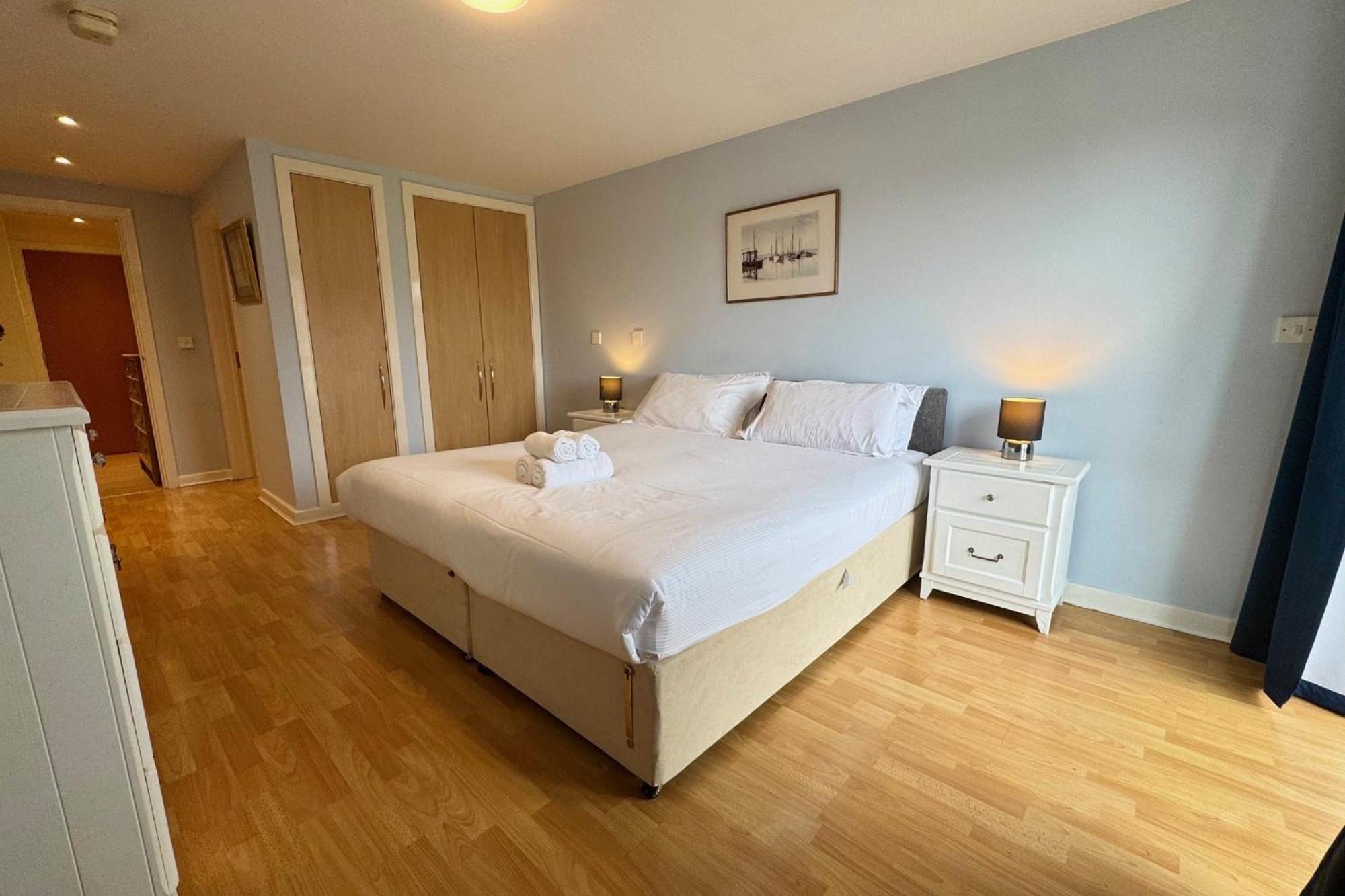 The Greenwich - Two Bedroom Apartment With Parking, Close To Ferry Terminals سوثامبتون المظهر الخارجي الصورة